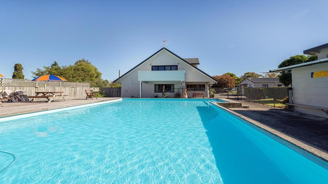 Holdens Bay Holiday Park Rotorua Bagian luar foto