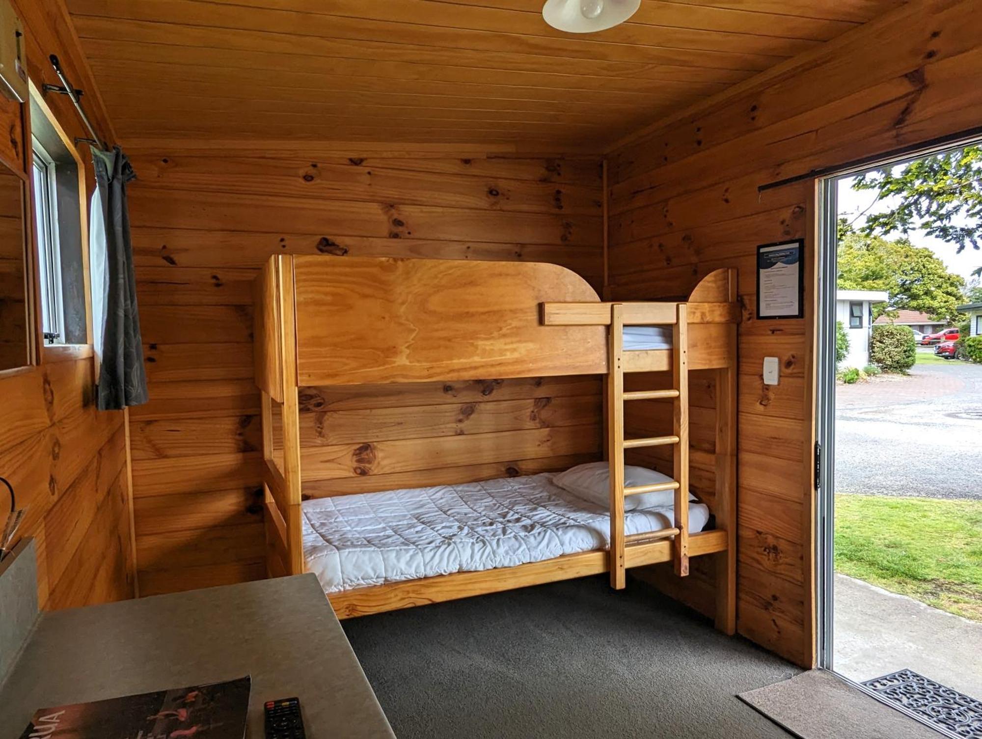 Holdens Bay Holiday Park Rotorua Bagian luar foto