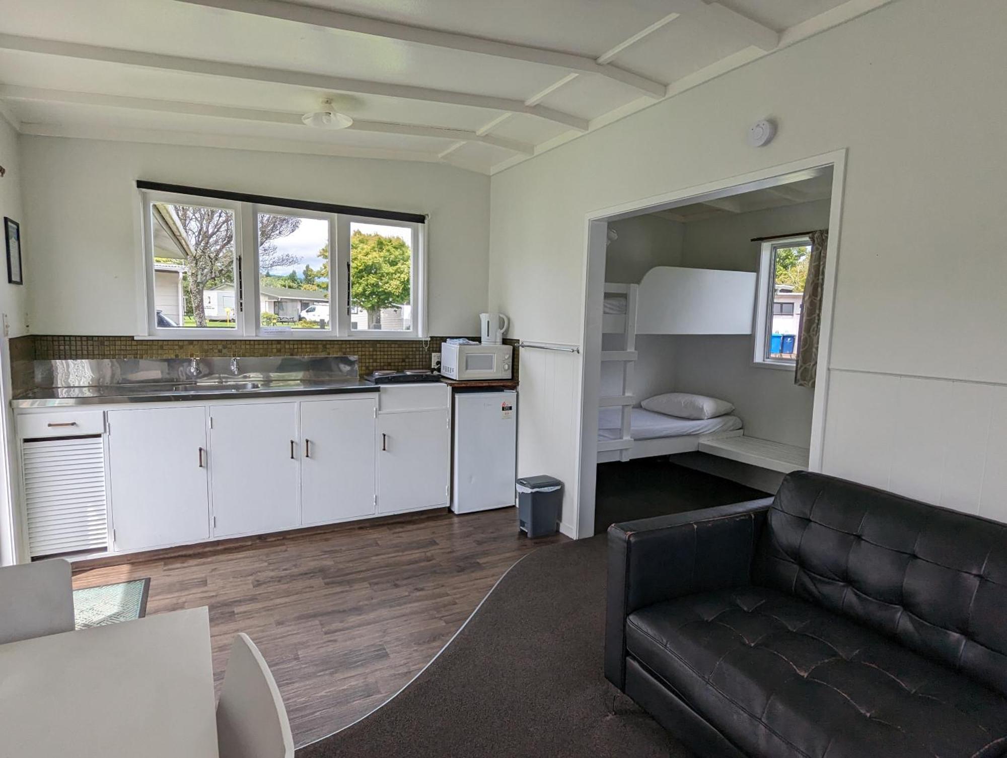 Holdens Bay Holiday Park Rotorua Bagian luar foto