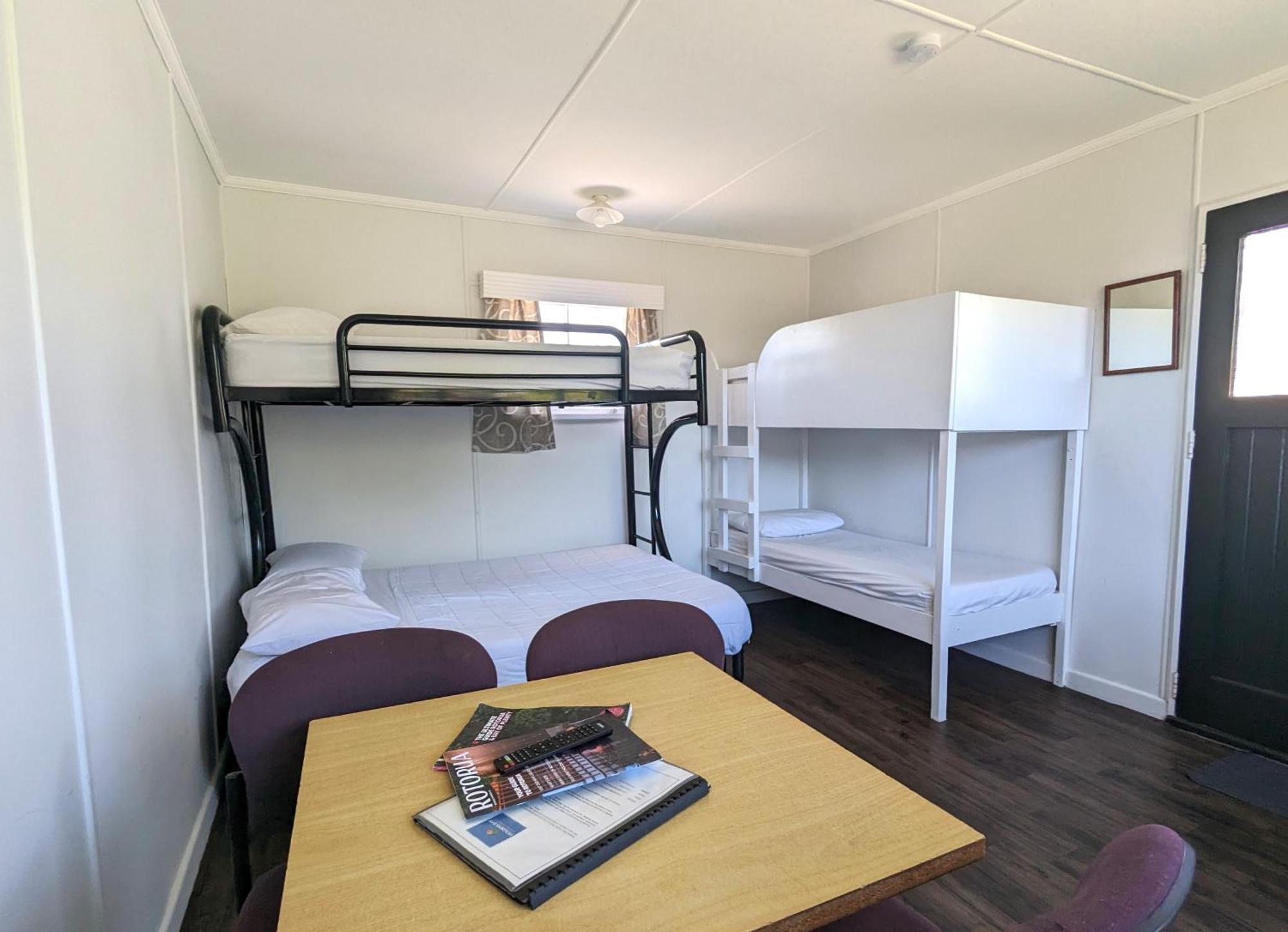 Holdens Bay Holiday Park Rotorua Bagian luar foto