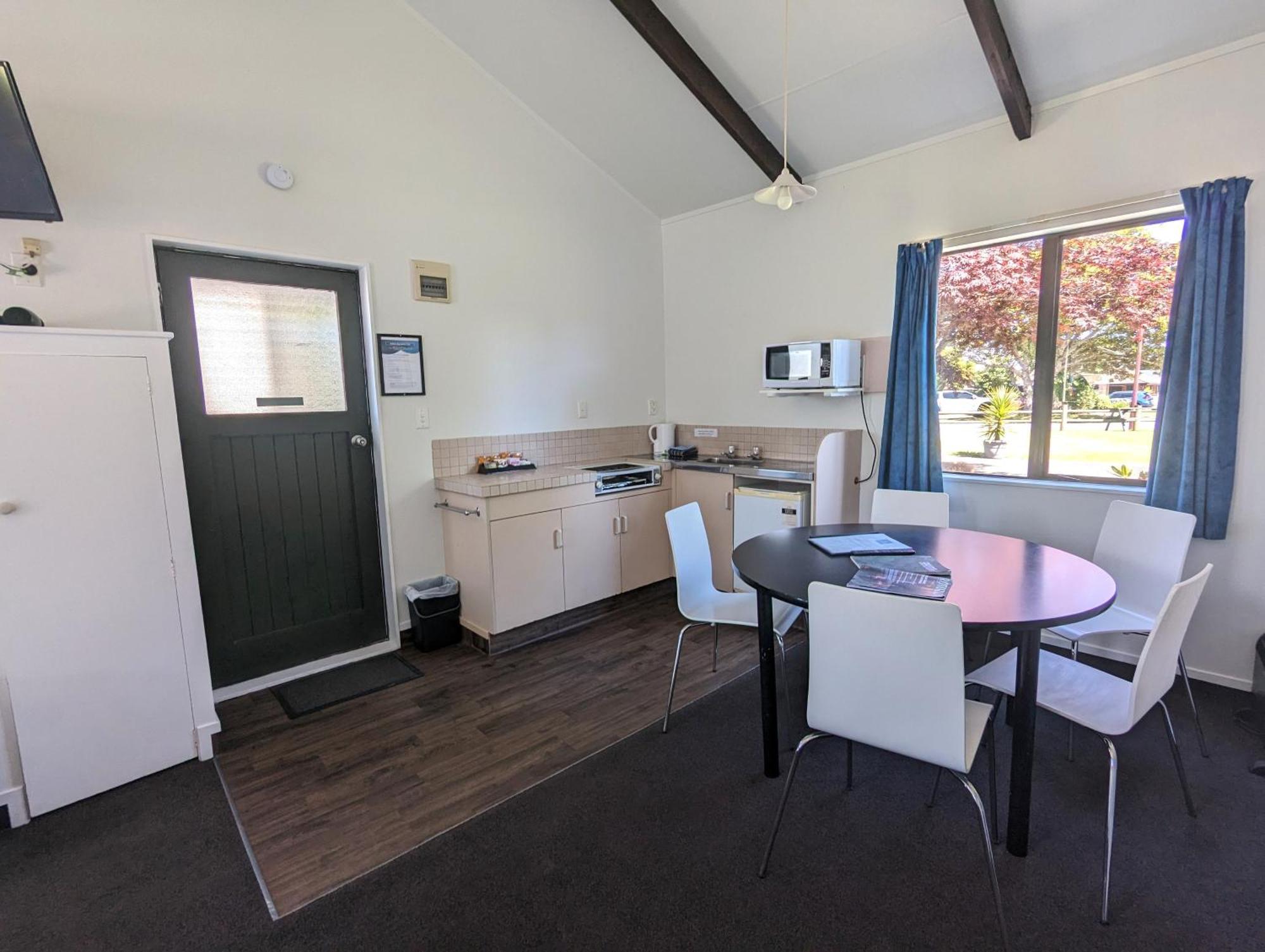 Holdens Bay Holiday Park Rotorua Bagian luar foto