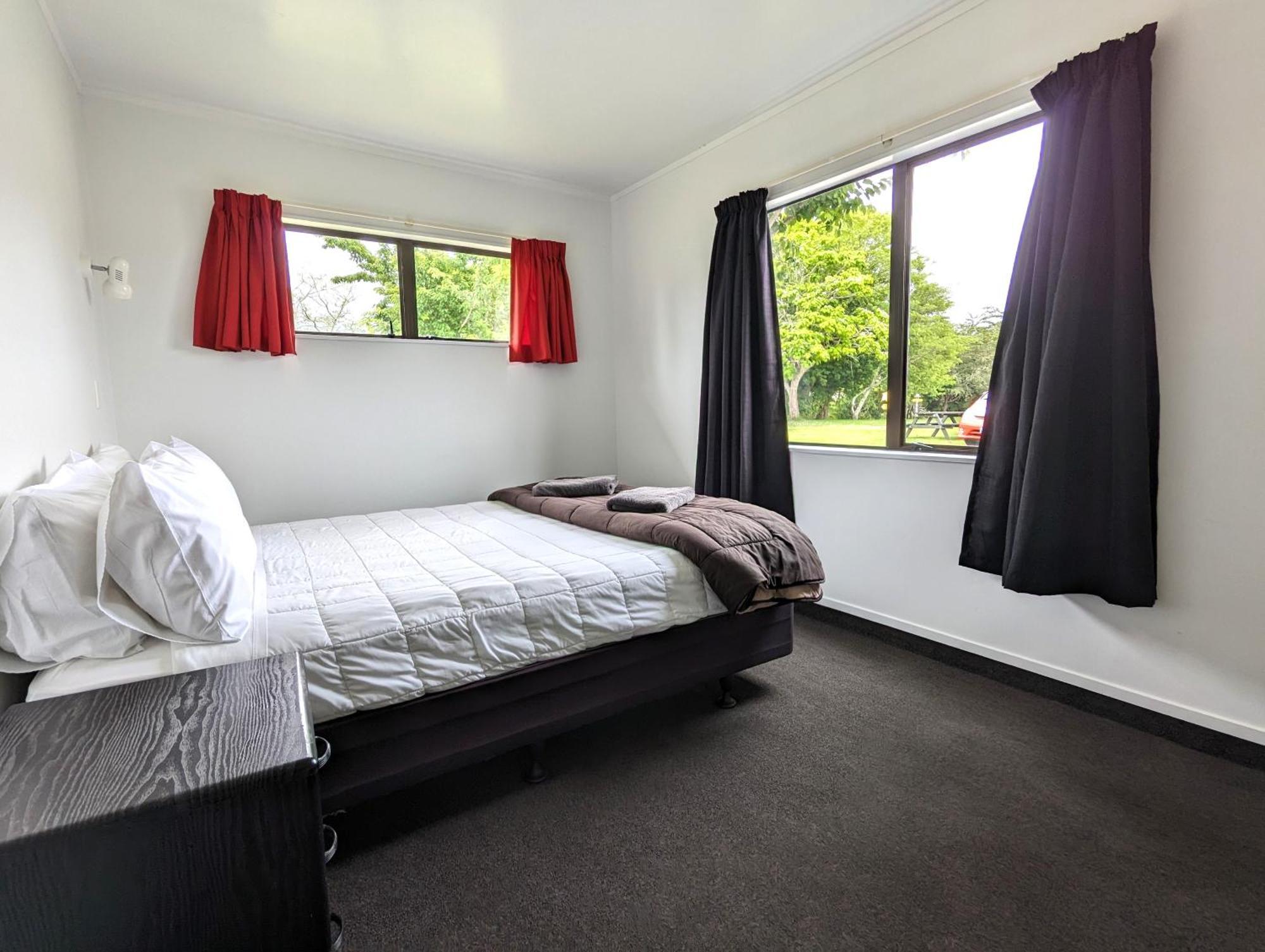 Holdens Bay Holiday Park Rotorua Bagian luar foto