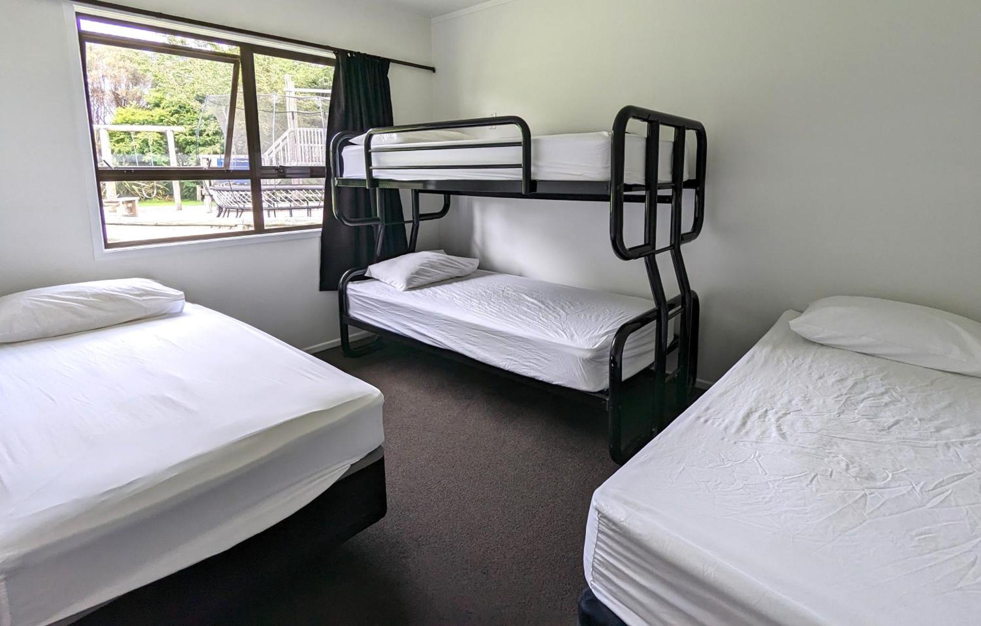 Holdens Bay Holiday Park Rotorua Bagian luar foto