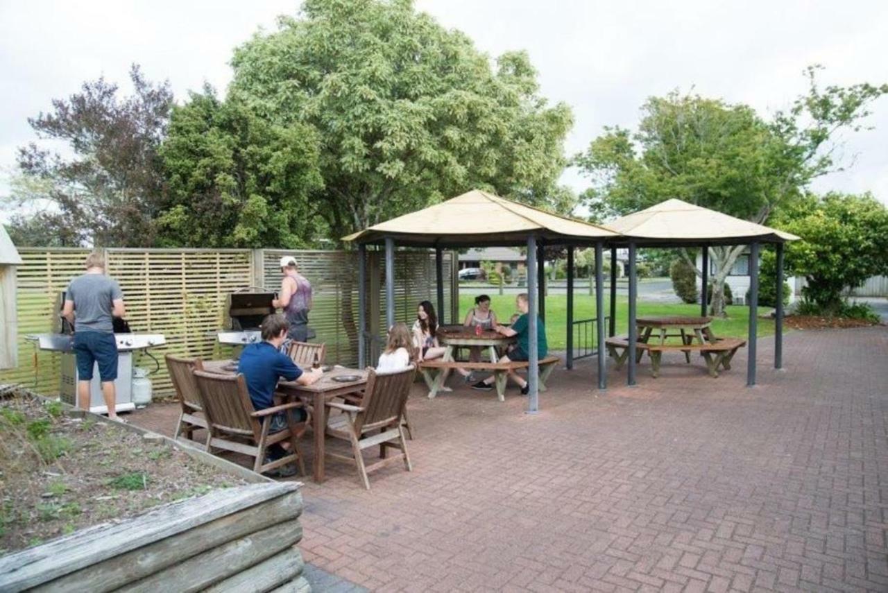 Holdens Bay Holiday Park Rotorua Bagian luar foto